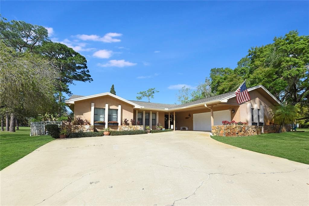 20 CHERRYWOOD COURT PALM HARBOR, FL 34685