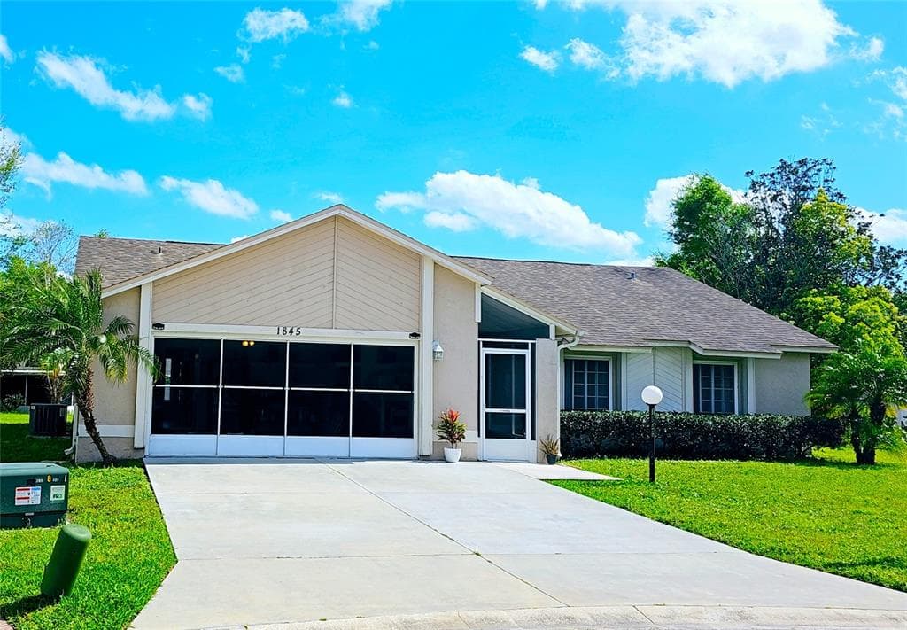 1845 TAMARAC COURT WESLEY CHAPEL, FL 33543