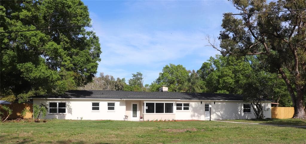 17601 SIMMONS ROAD LUTZ, FL 33548