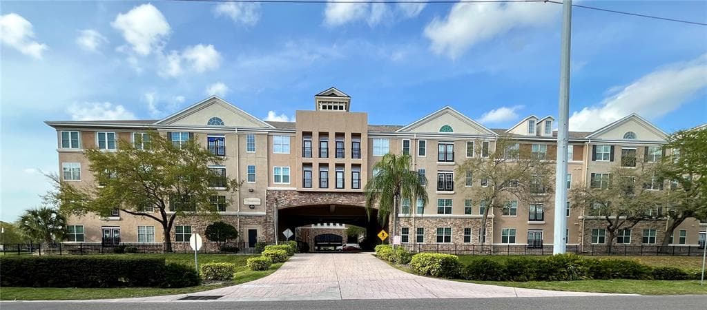 4221 W SPRUCE STREET UNIT 1206 TAMPA, FL 33607