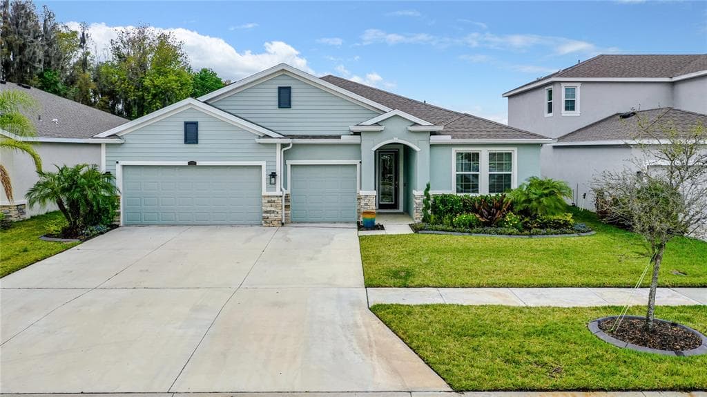 1475 BERING ROAD WESLEY CHAPEL, FL 33543