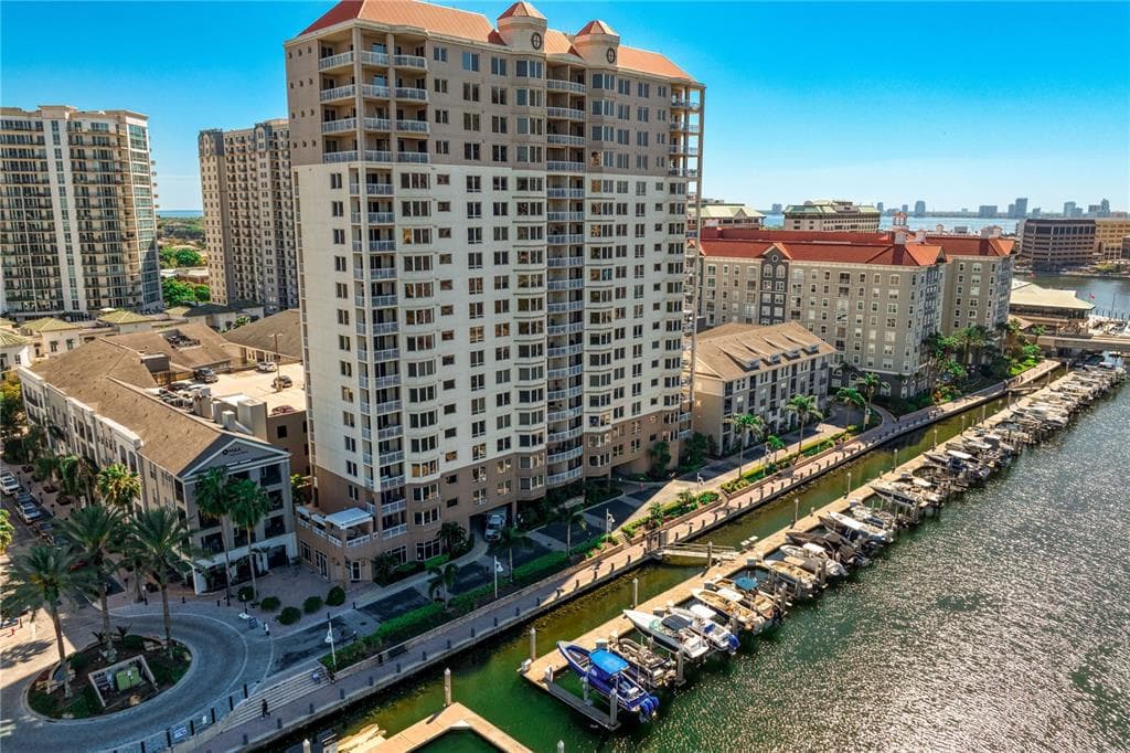 371 CHANNELSIDE WALK WAY UNIT 101