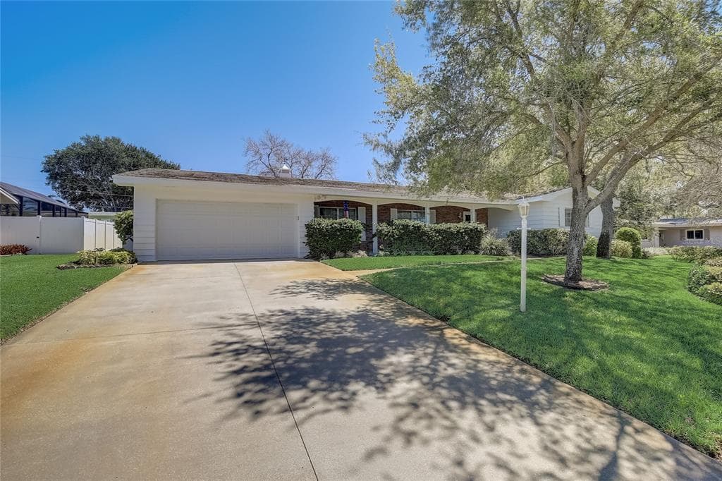 419 BAMBOO LANE LARGO, FL 33770