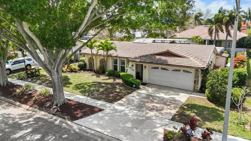 8712 MATTHEW STREET SEMINOLE, FL 33772