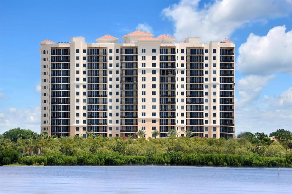 5823 BOWEN DANIEL DRIVE UNIT 705 TAMPA, FL 33616