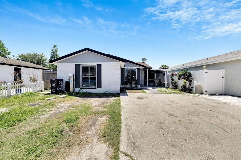 8904 SHANDWICK COURT TAMPA, FL 33615