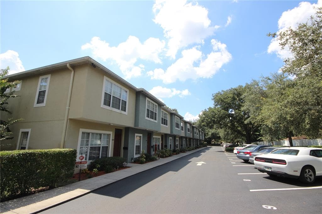 5842 NATURE TERRACE COVE TAMPA, FL 33617