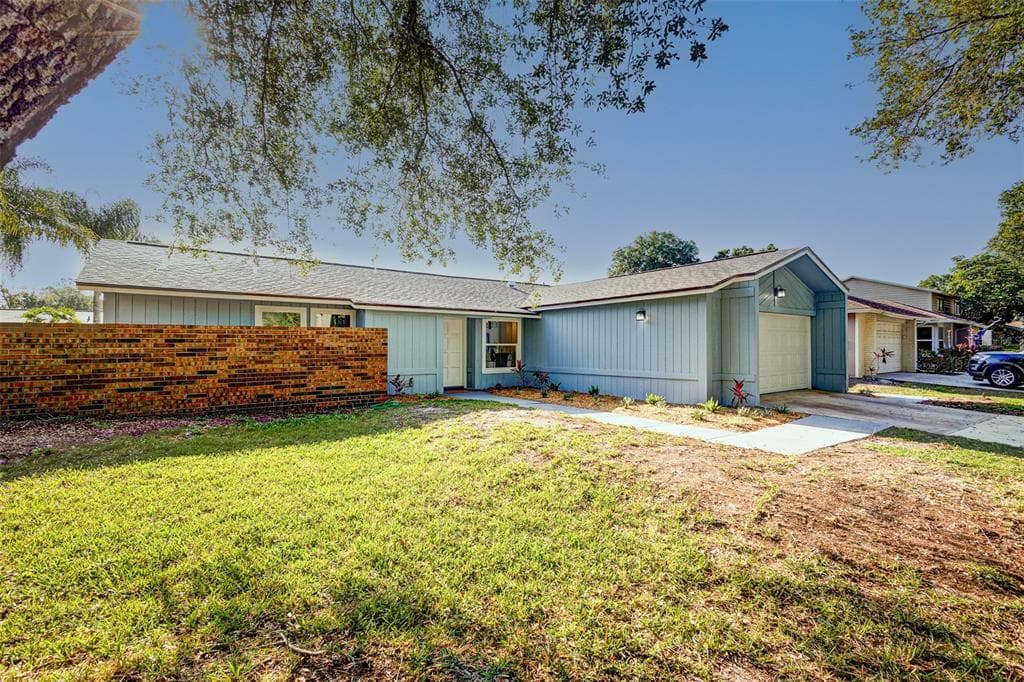 15917 COUNTRY FARM PLACE TAMPA, FL 33624