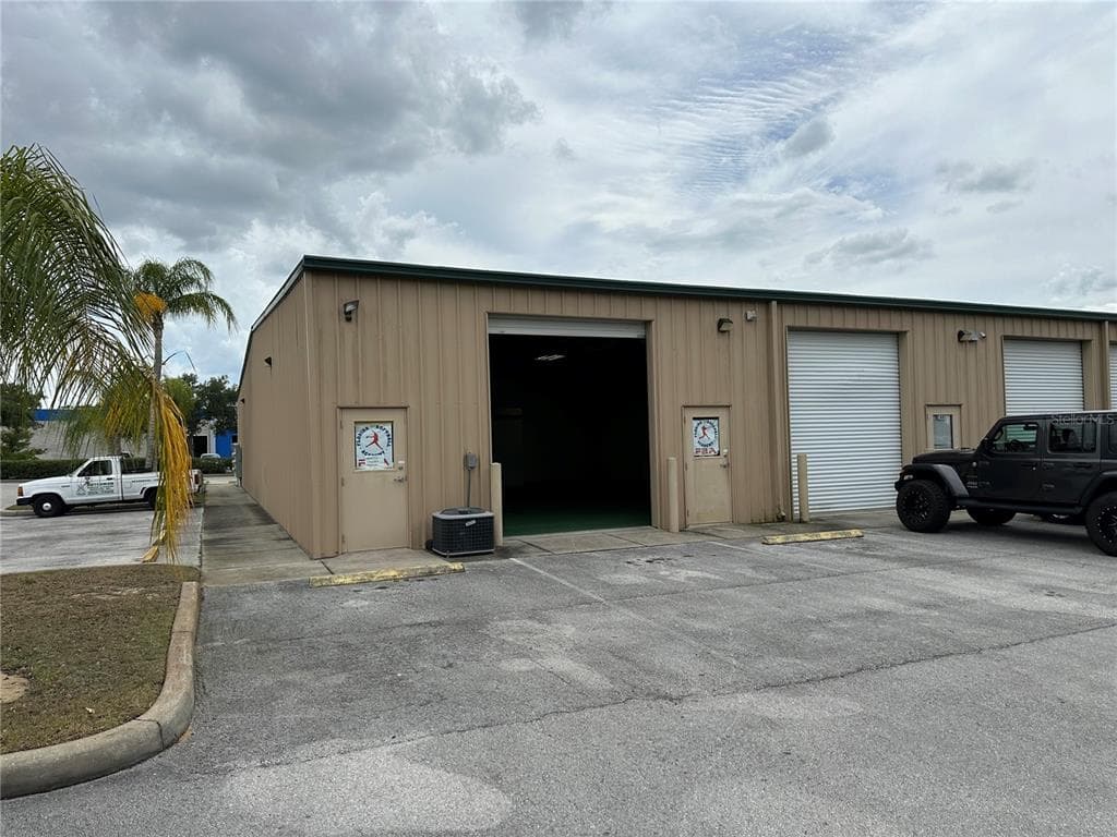 1401 RESMONDO LAKE WALES, FL 33853