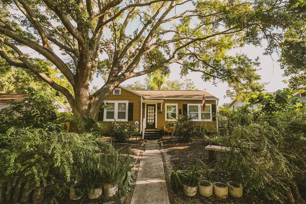 3625 DARTMOUTH AVENUE N ST PETERSBURG, FL 33713