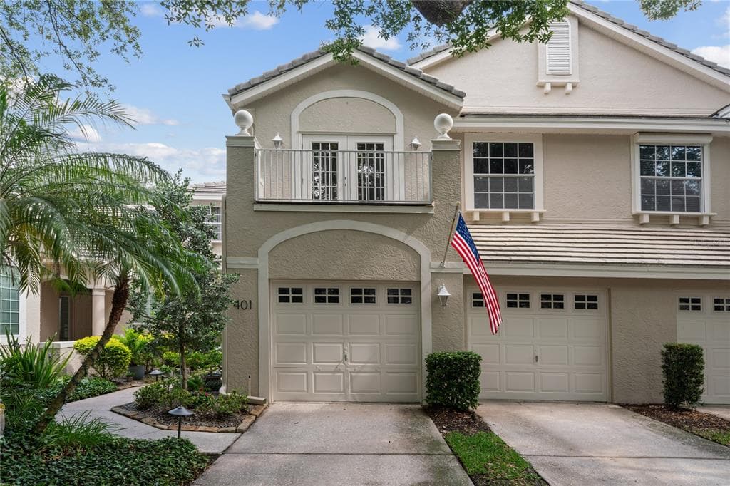 401 FAN PALM COURT NE ST PETERSBURG, FL 33703