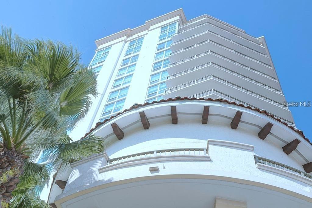 450 KNIGHTS RUN AVENUE UNIT 408 TAMPA, FL 33602