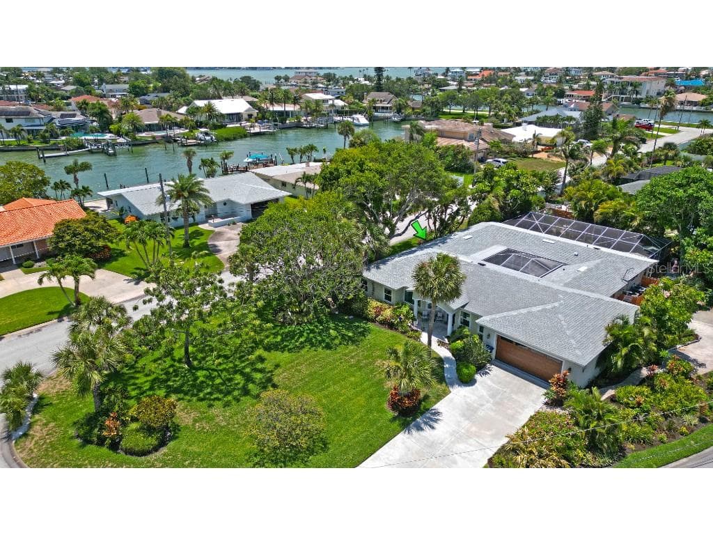 3207 HIBISCUS DRIVE W BELLEAIR BEACH, FL 33786