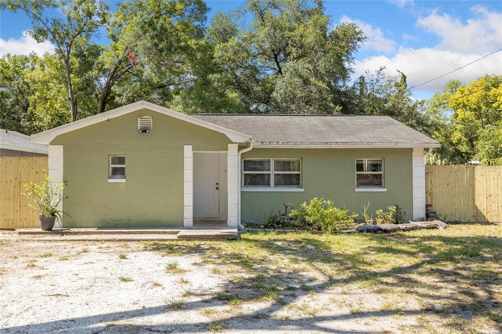 1601 E RIVER COVE STREET TAMPA, FL 33604