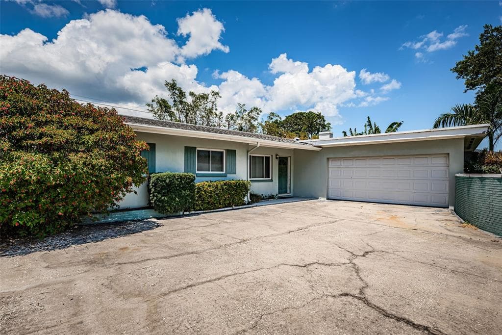 515 26TH AVENUE SE ST PETERSBURG, FL 33705