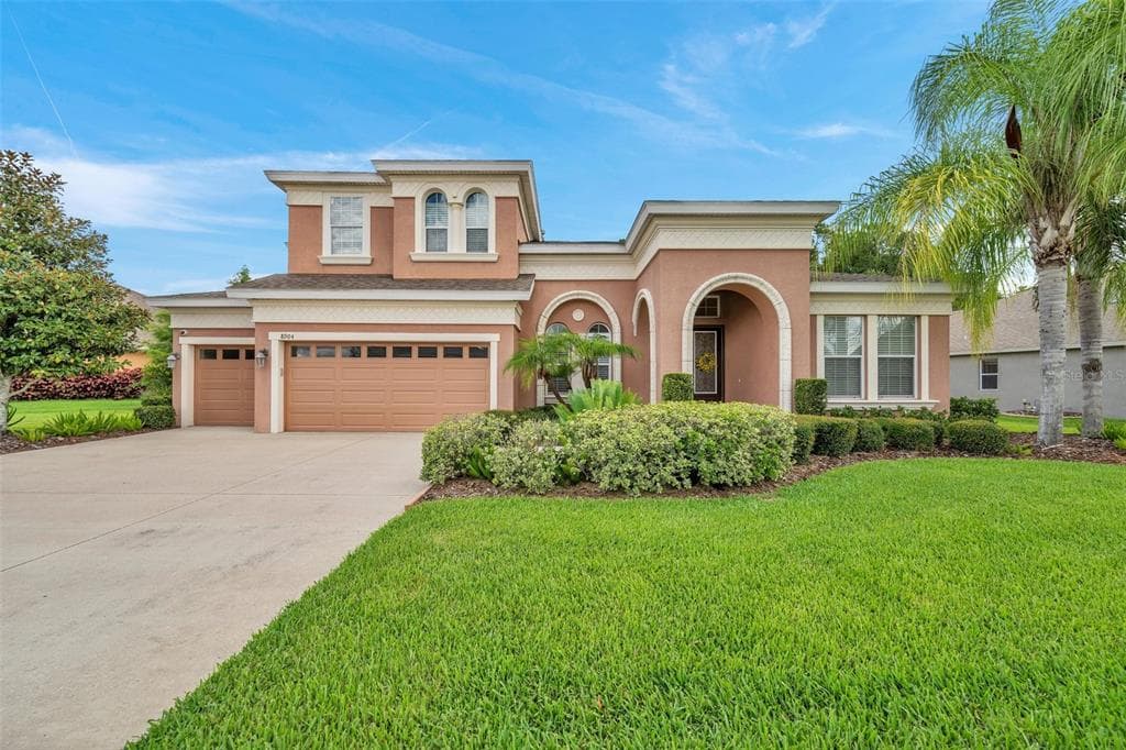 8904 CRYSTAL CREEK COURT LAND O LAKES, FL 34638