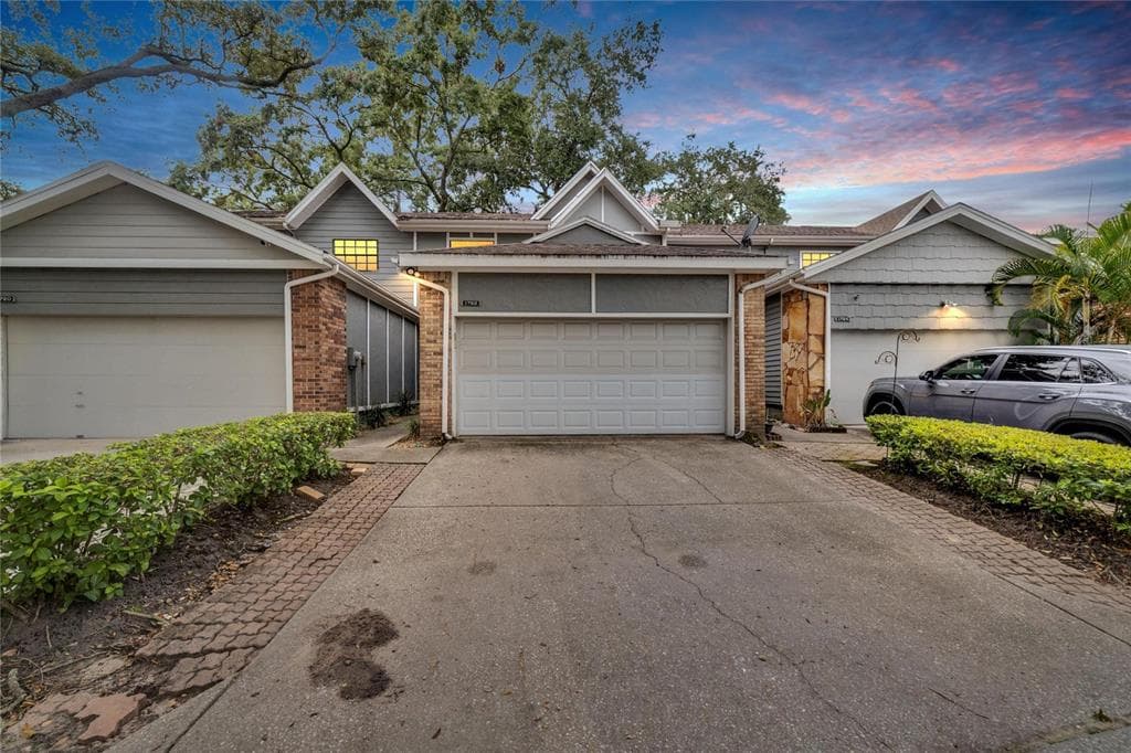 1722 CASTLE ROCK ROAD TAMPA, FL 33612
