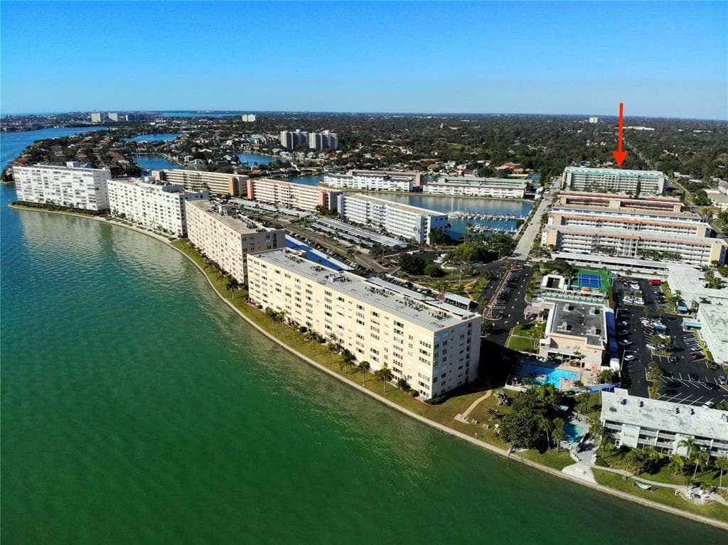 2960 59TH STREET STREET S UNIT 611 GULFPORT, FL 33707