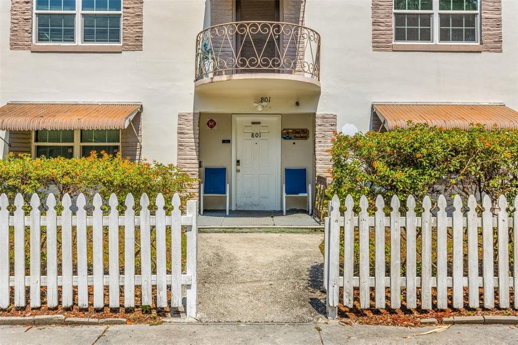 801 GROVE STREET N UNIT 2 ST PETERSBURG, FL 33701