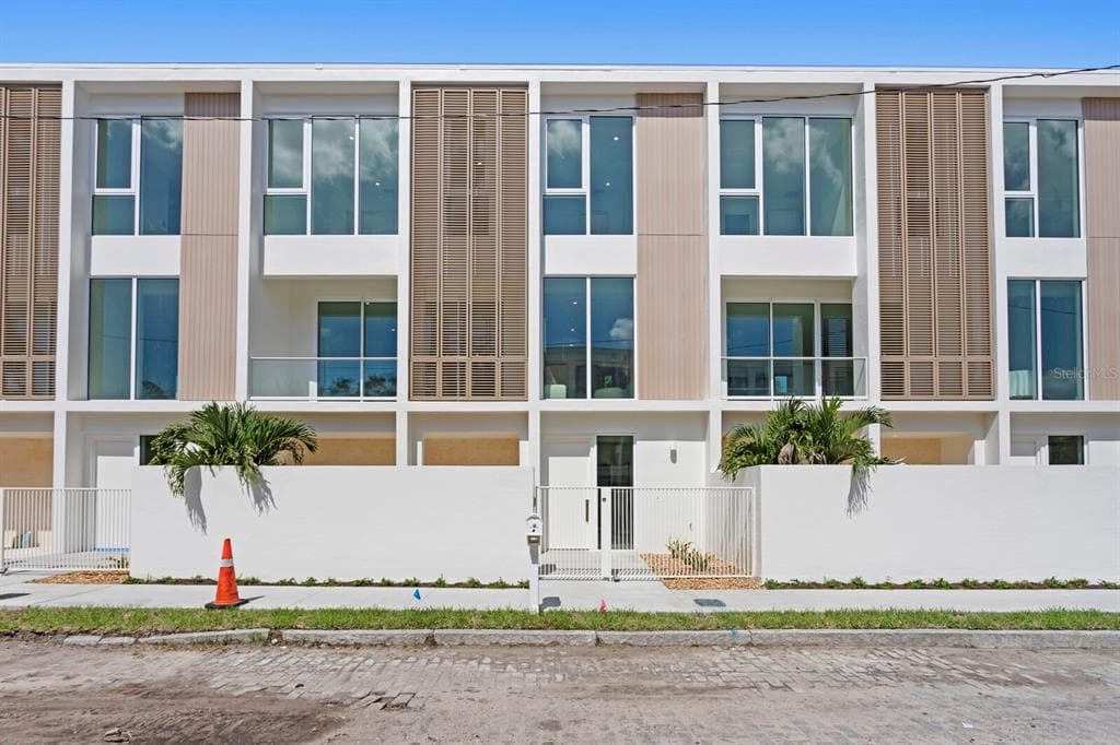 2702 N WOODROW AVENUE UNIT 1 TAMPA, FL 33602