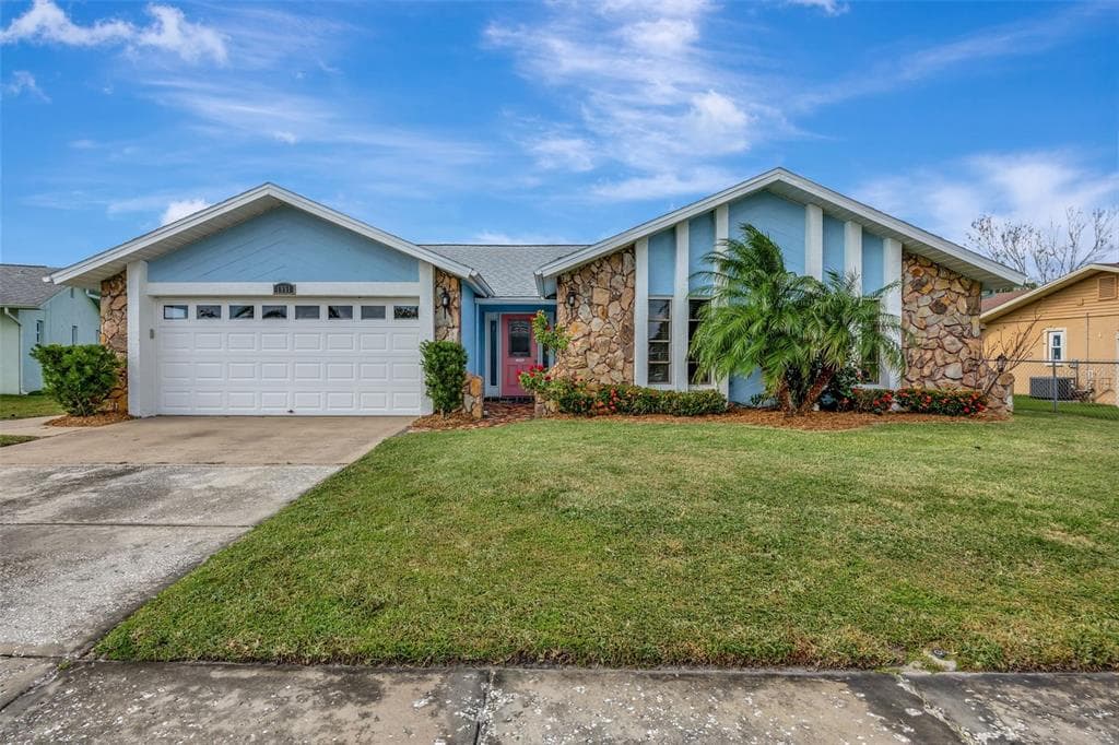 1951 SOCIETY DRIVE HOLIDAY, FL 34691