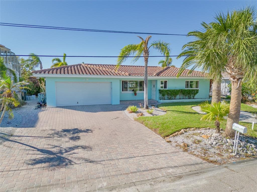 2270 EDYTHE DRIVE DUNEDIN, FL 34698