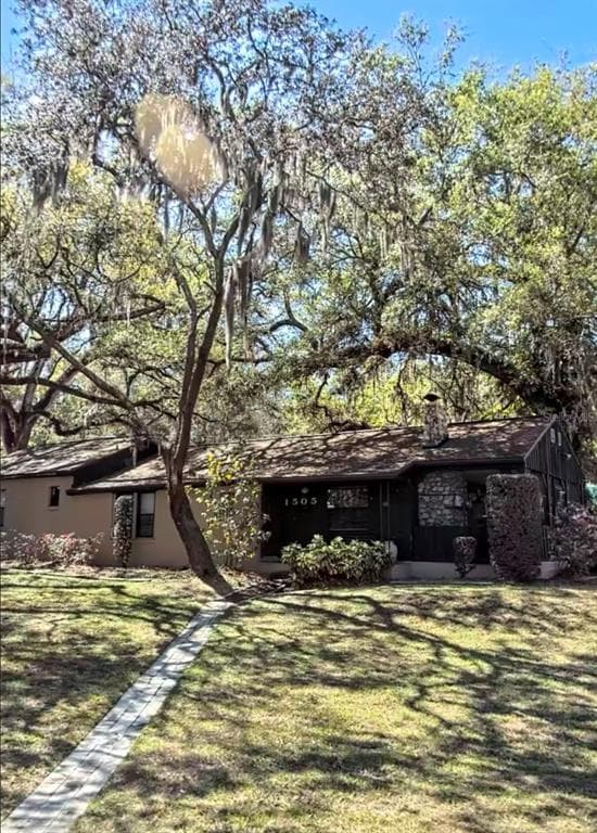 1505 E PARK CIRCLE TAMPA, FL 33610
