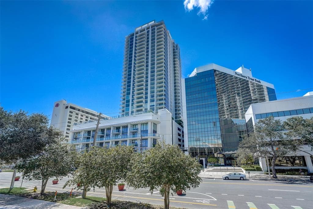 301 1ST STREET S UNIT 1005 ST PETERSBURG, FL 33701