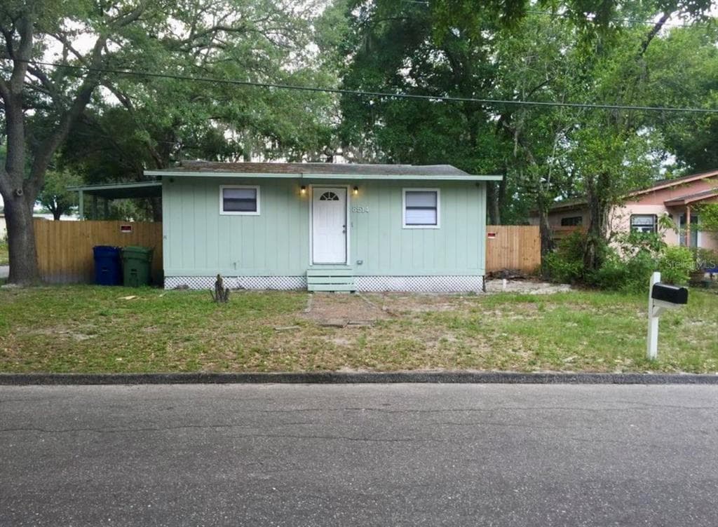 8514 N BRANCH AVENUE TAMPA, FL 33604