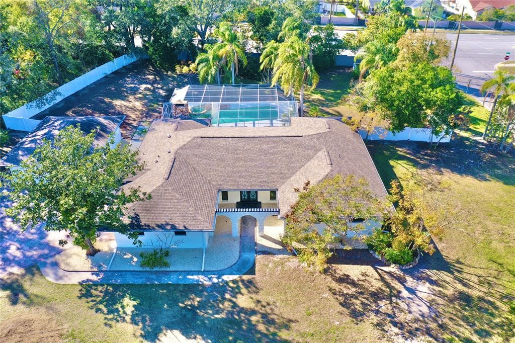 2142 HICKORY GATE DRIVE W