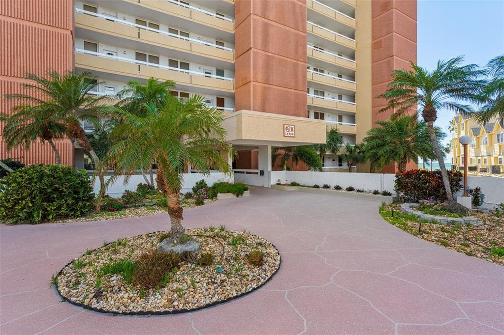17940 GULF BOULEVARD UNIT 15C REDINGTON SHORES, FL 33708