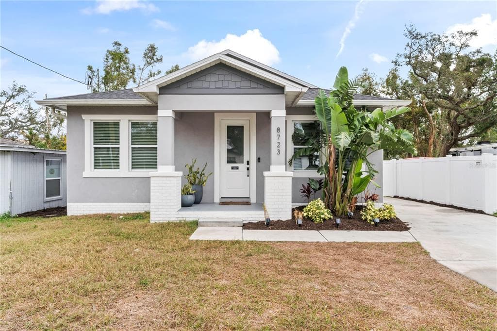 8723 N CALDER PLACE TAMPA, FL 33604