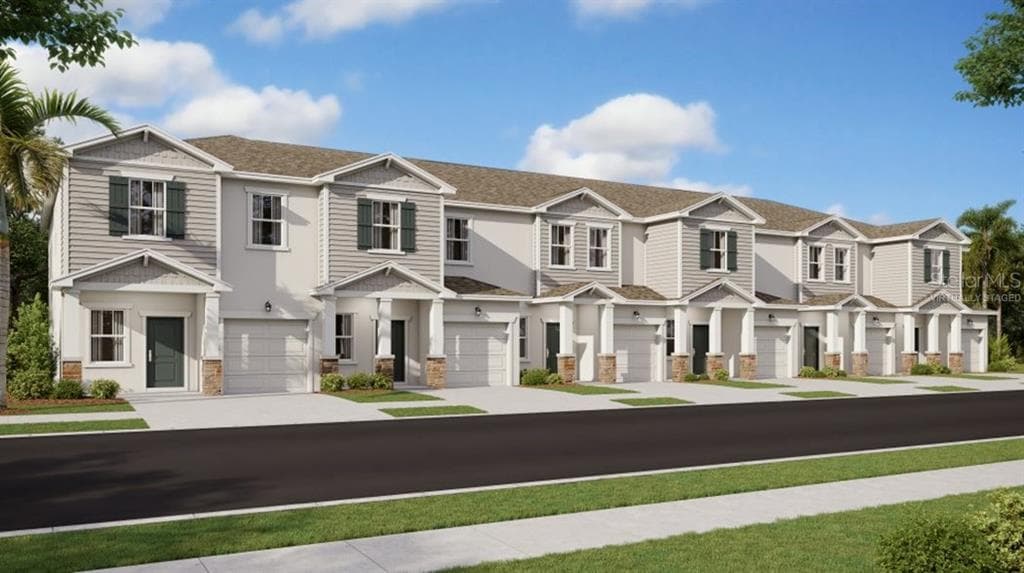 2614 SKYLINE LOOP KISSIMMEE, FL 34758