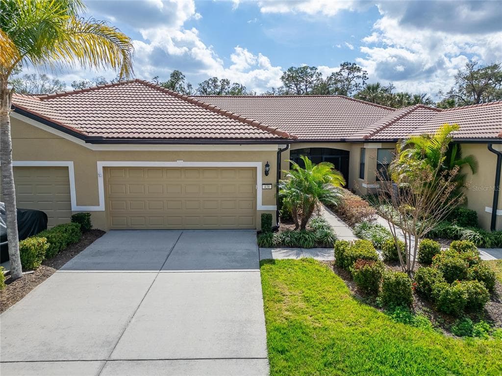 438 SENECA FALLS DRIVE APOLLO BEACH, FL 33572