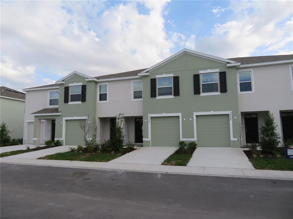 17212 BIGLEAF MAHOGANY LANE LAND O LAKES, FL 34638