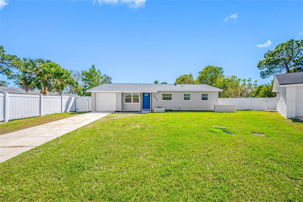 8422 85TH COURT SEMINOLE, FL 33777