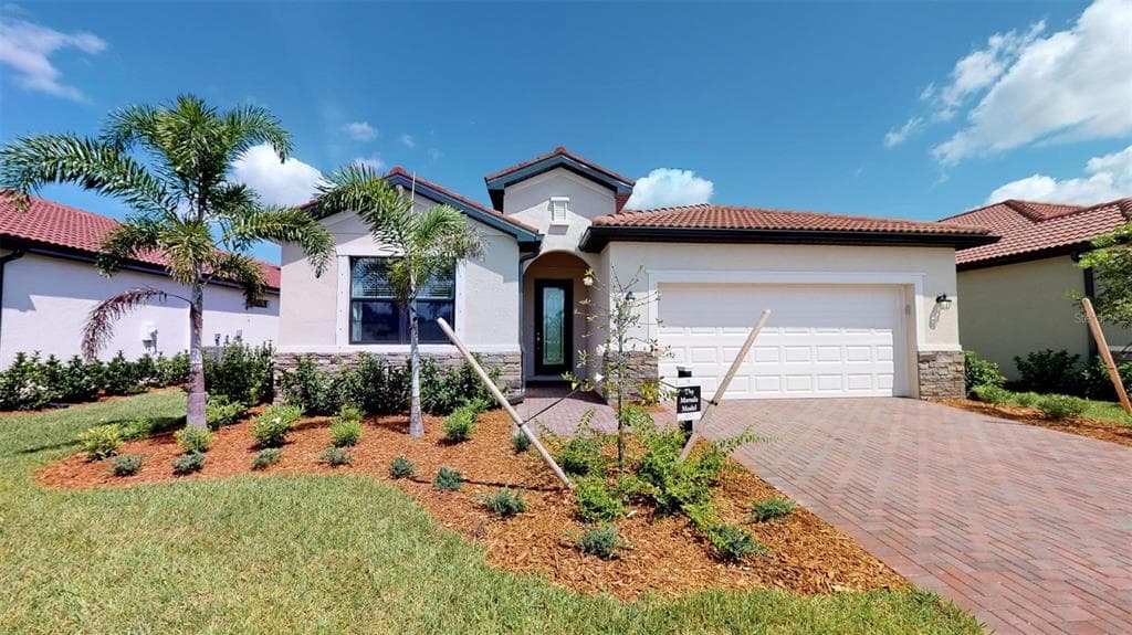 15139 OXFORD GREY DRIVE LAKEWOOD RANCH, FL 34211