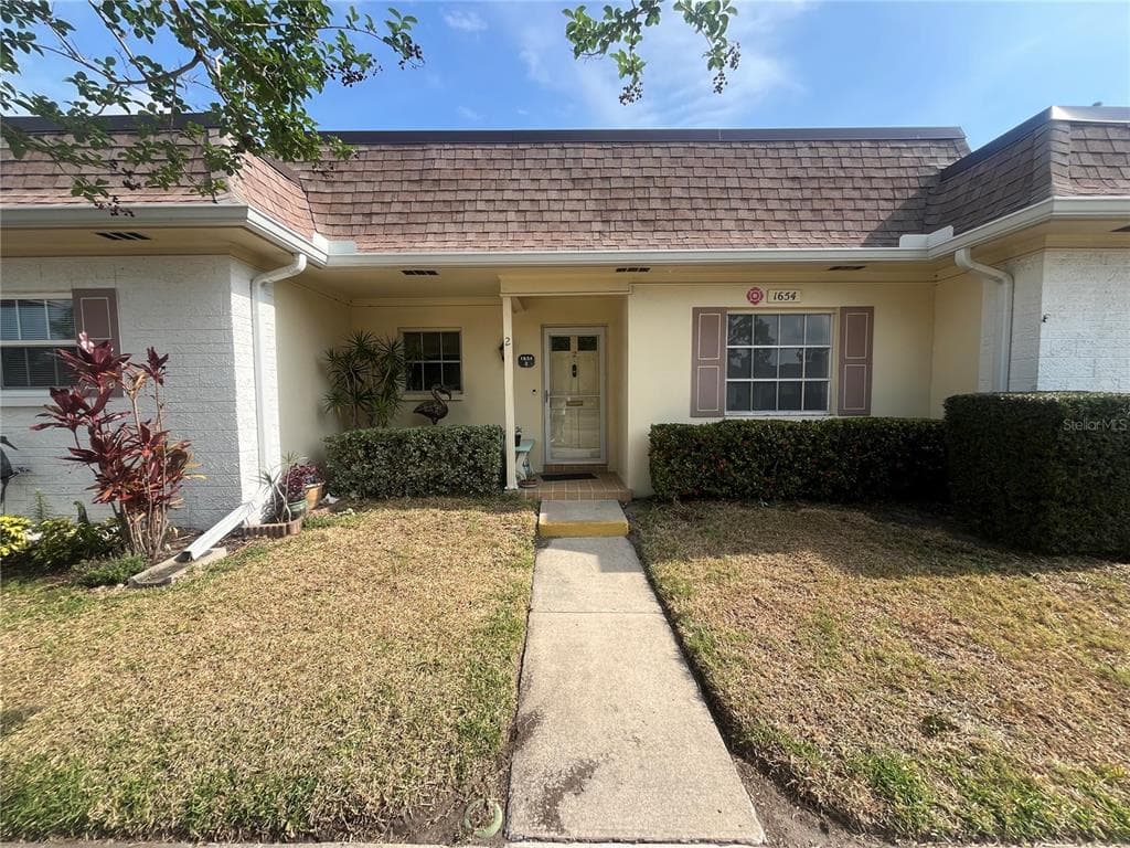 1654 S LAKE AVENUE UNIT 2 CLEARWATER, FL 33756