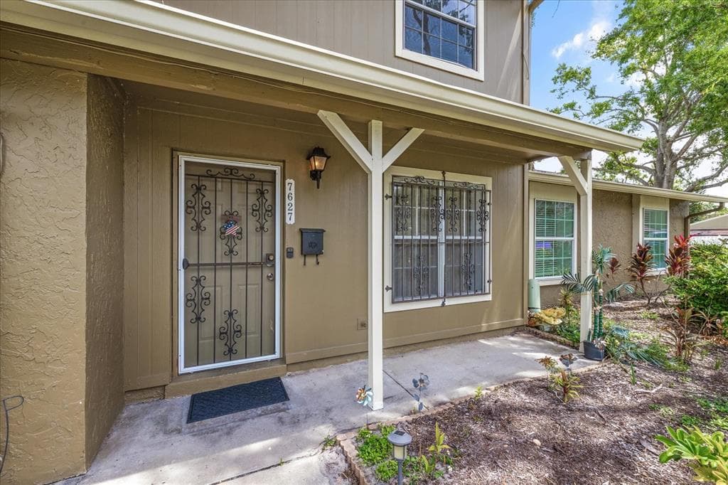 7627 DELEON COURT TAMPA, FL 33615