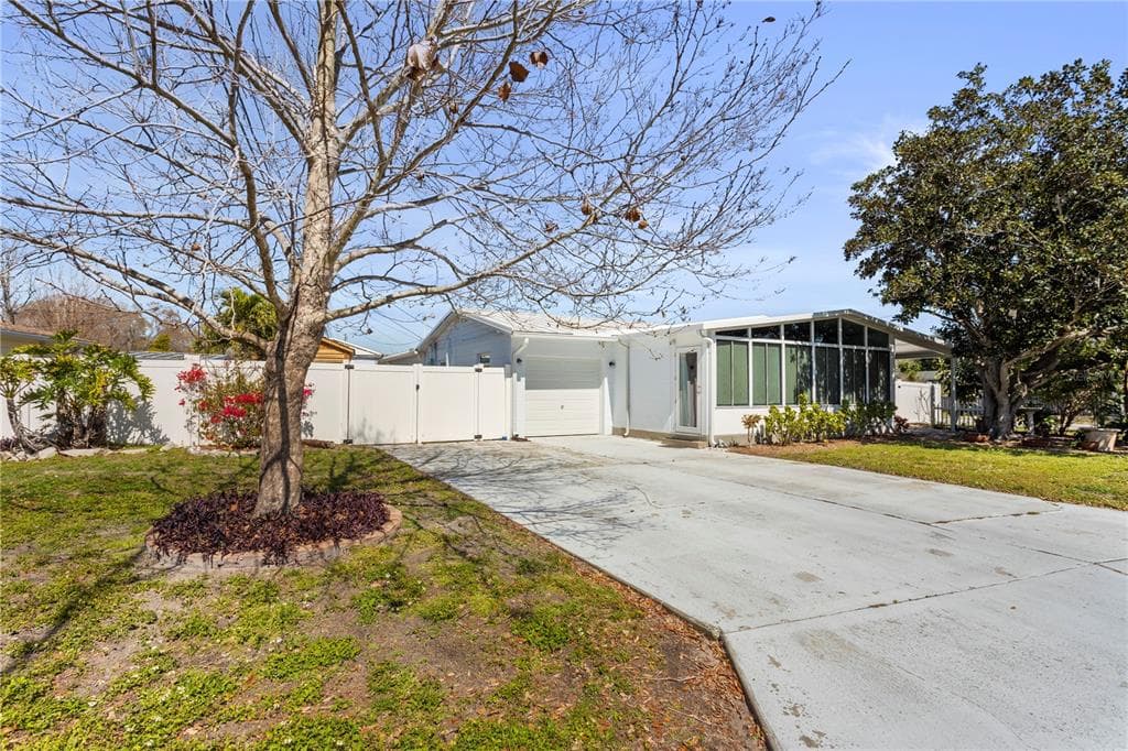 1701 66TH AVENUE N ST PETERSBURG, FL 33702