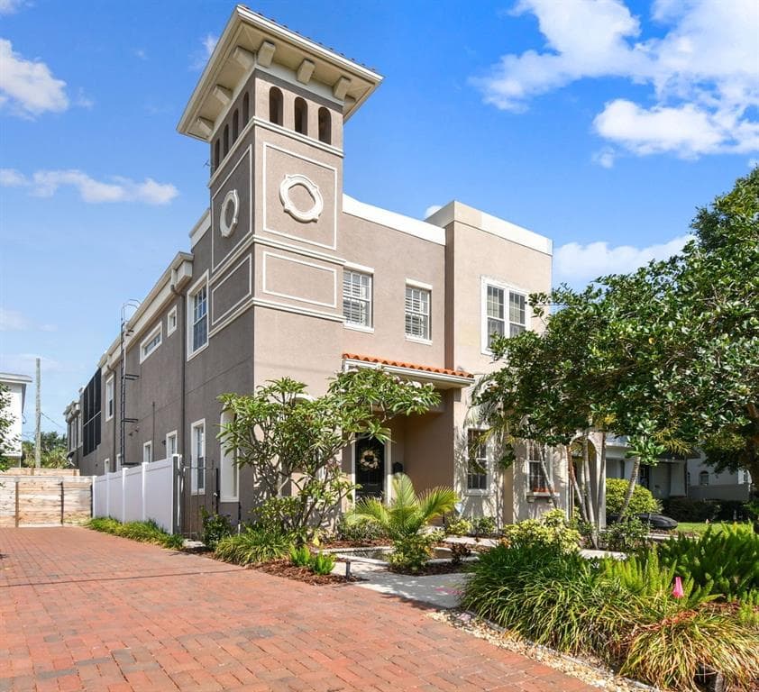 407 S FREMONT AVENUE UNIT B TAMPA, FL 33606