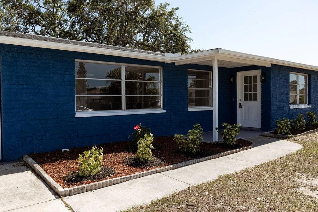 3530 UMBER ROAD HOLIDAY, FL 34691