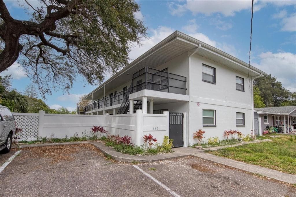 662 UNION STREET UNIT B DUNEDIN, FL 34698