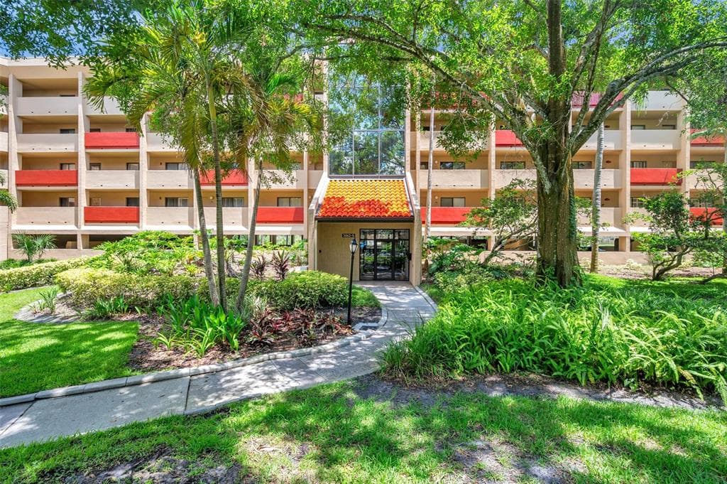 3062 EASTLAND BOULEVARD UNIT 311 CLEARWATER, FL 33761