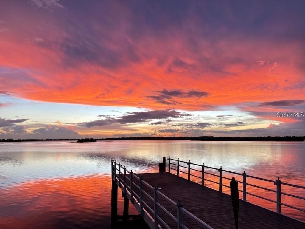8286 30TH AVENUE N ST PETERSBURG, FL 33710