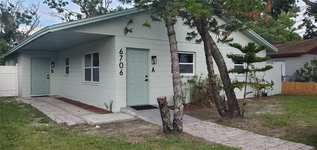 6706 S JUANITA STREET UNIT B TAMPA, FL 33616