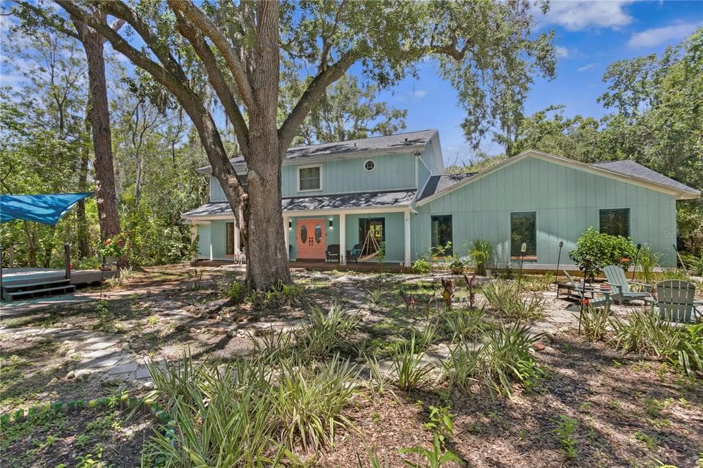 716 HICKORY DRIVE