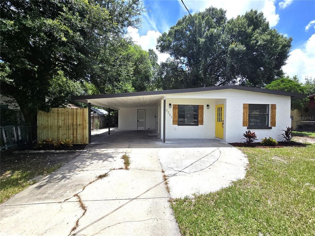 2207 N FLORIDA AVENUE LAKELAND, FL 33805
