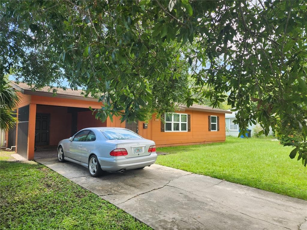1118 60TH AVENUE N ST PETERSBURG, FL 33703