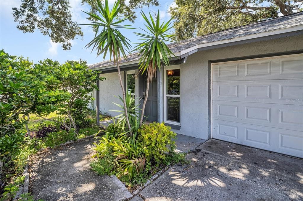 3721 140TH AVENUE LARGO, FL 33771
